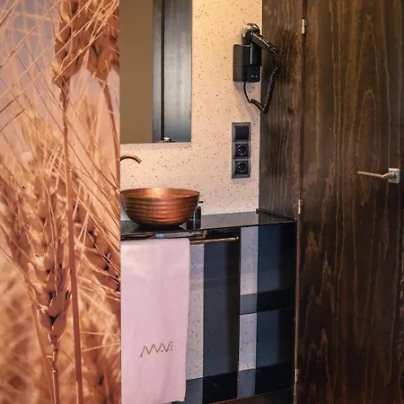 Y Estudios Dceres 3* 산타마리아데마브