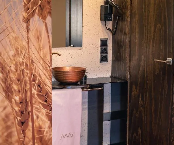 Y Estudios Dceres 3* 산타마리아데마브