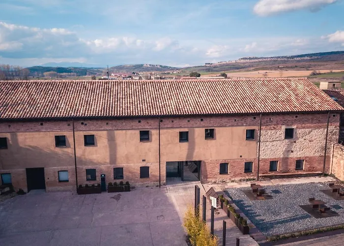 Y Estudios Dceres 3*